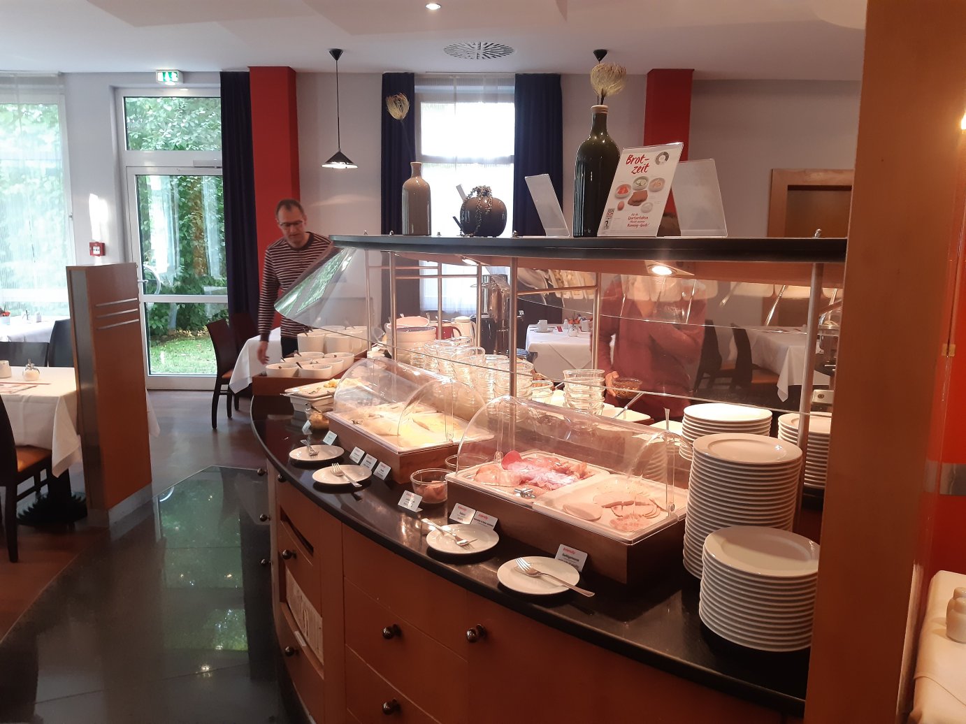 B&B Hotel Kassel-Wilhelmshöhe-餐饮