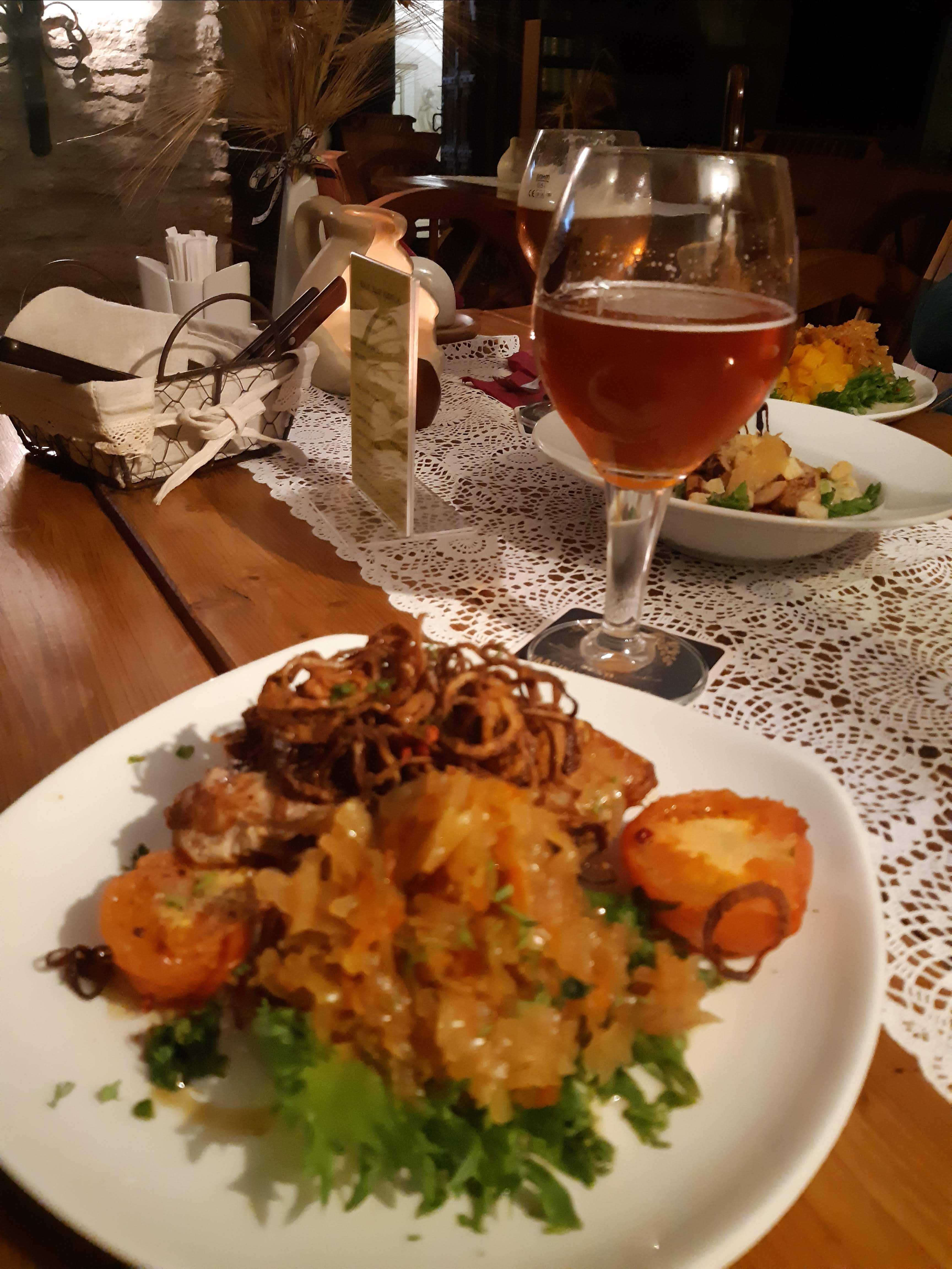 Üksik Rüütel-餐饮
