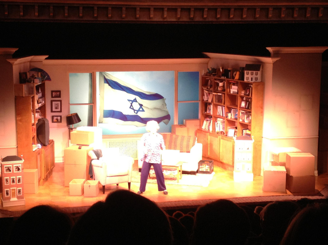 Becoming Dr. Ruth-纽约市必去景点