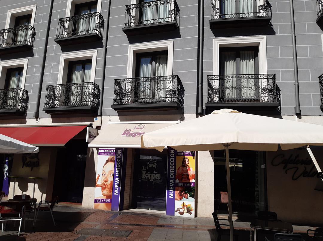 艾娜拉酒店主图