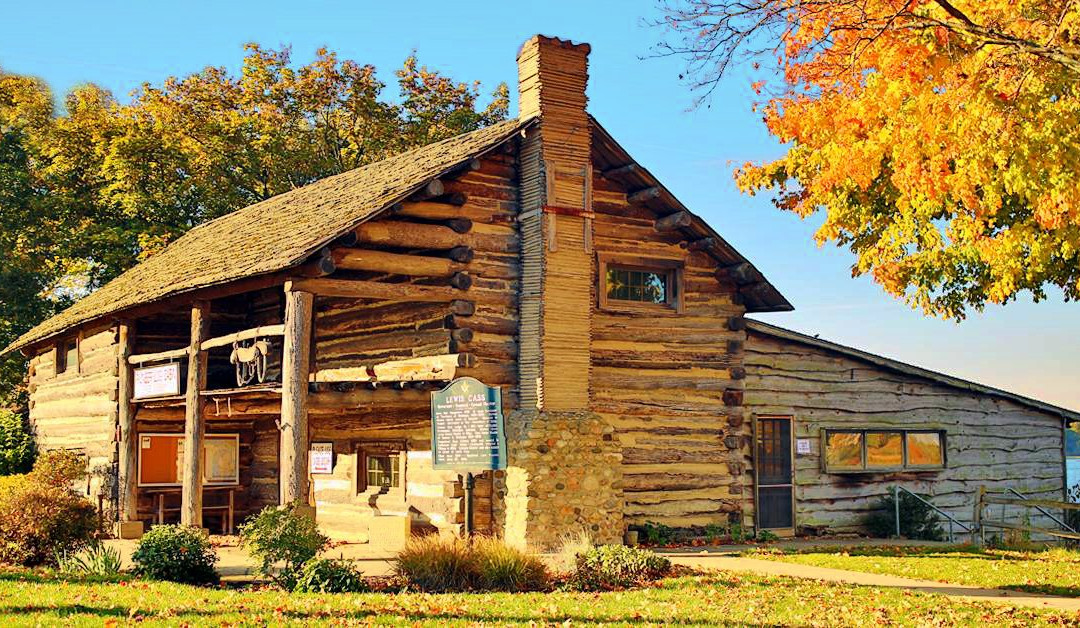 Pioneer Log Cabin Museum景点图片