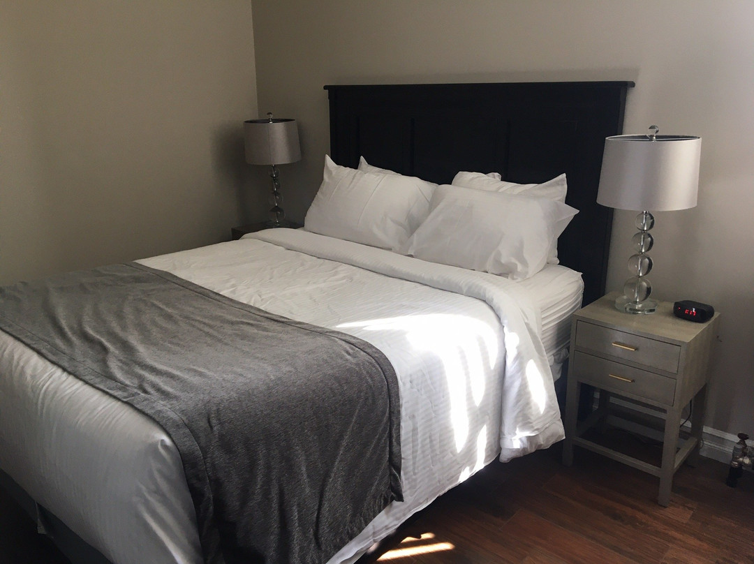 Western Hotel & Executive Suites主图