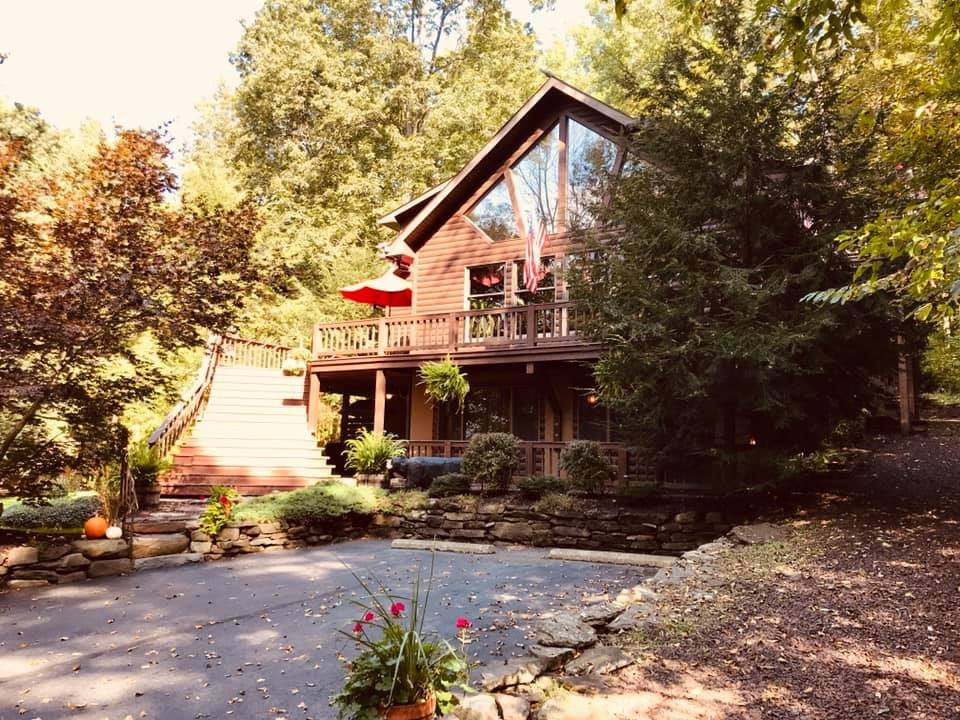 Bear Mountain Lodge主图