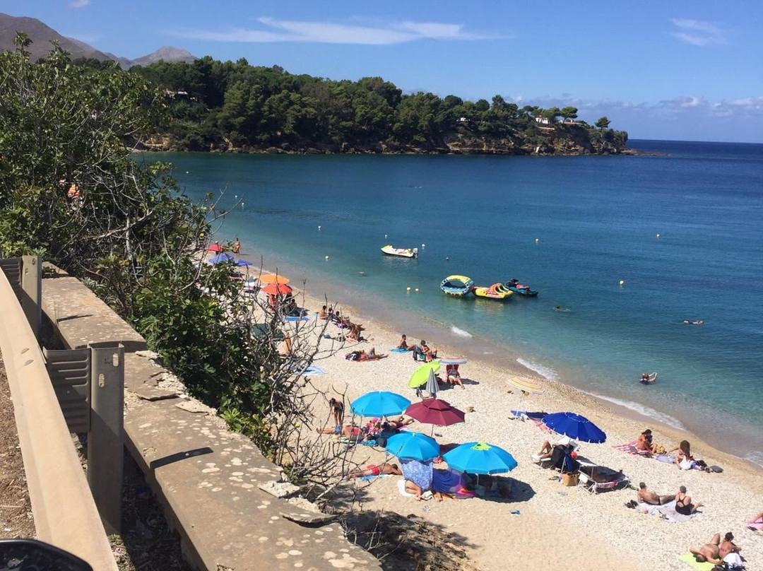Cala Rossa-戈尔福海堡必去景点