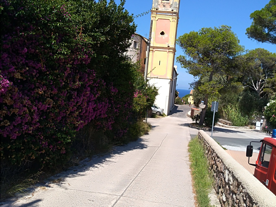 Chiesa del Sacro Cuore e di San Nicola Vescovo-Capraia Isola必去景点