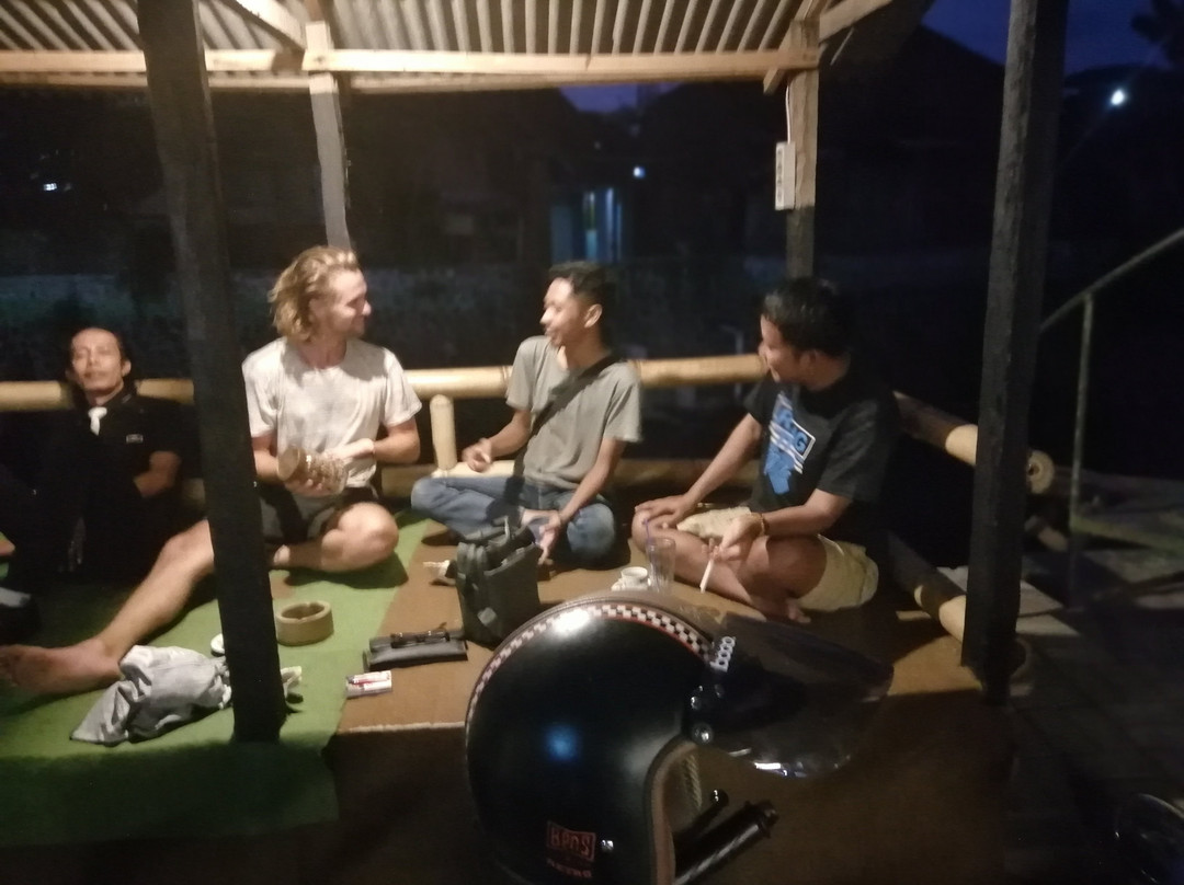 Kampung Lukis Kaempuan-巴纽旺宣必去景点