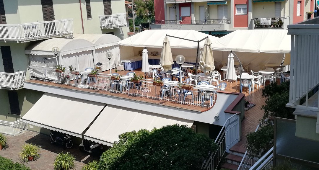 贝加莫酒店主图