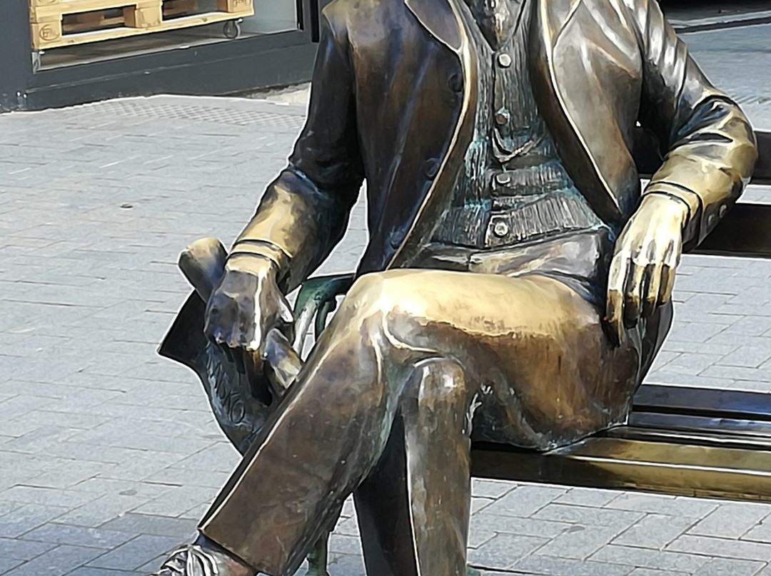 Dabko Dabkov Statue-瓦尔纳必去景点