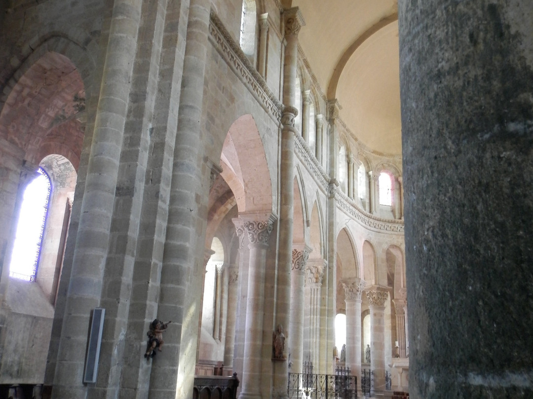 Eglise de Saint Menoux景点图片