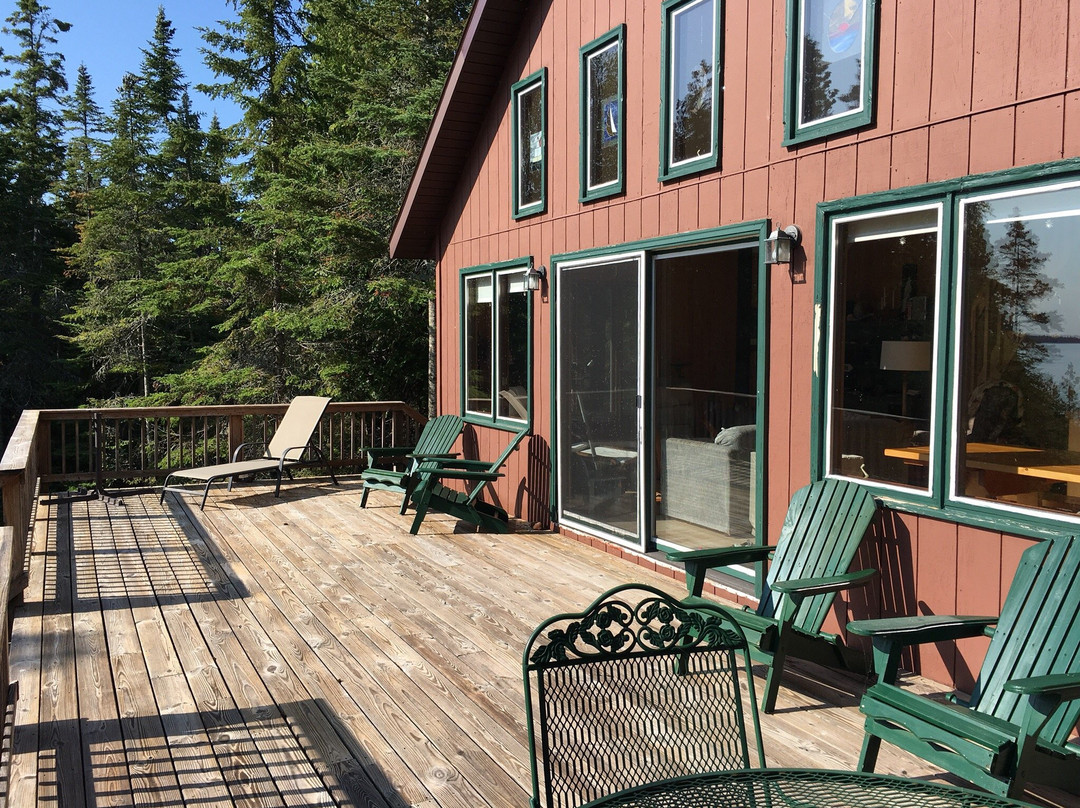 Drummond Island Hotel & Vacation Homes主图