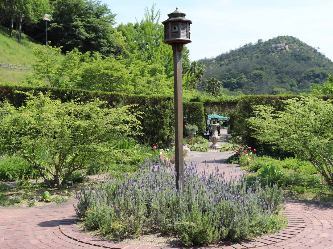 Fukayama British Garden景点图片