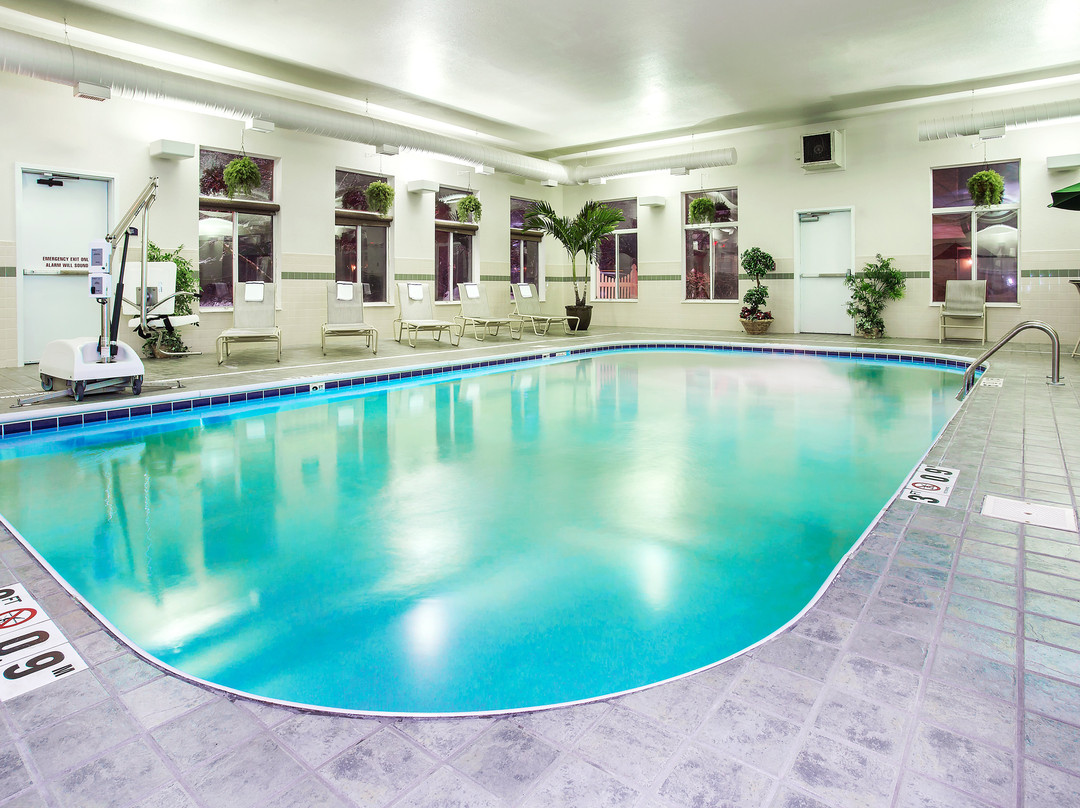 Holiday Inn Express & Suites Marion by IHG主图