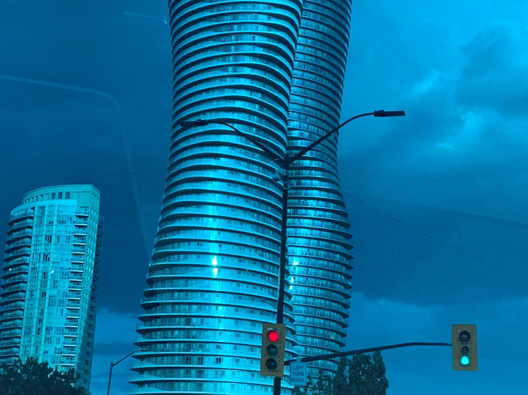 Absolute World Towers-米西索加必去景点