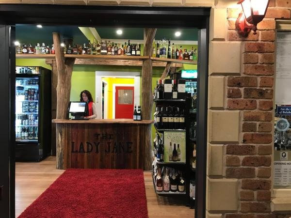 The Lady Jane Motel主图