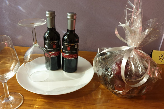 阿拉米斯镇酒店主图