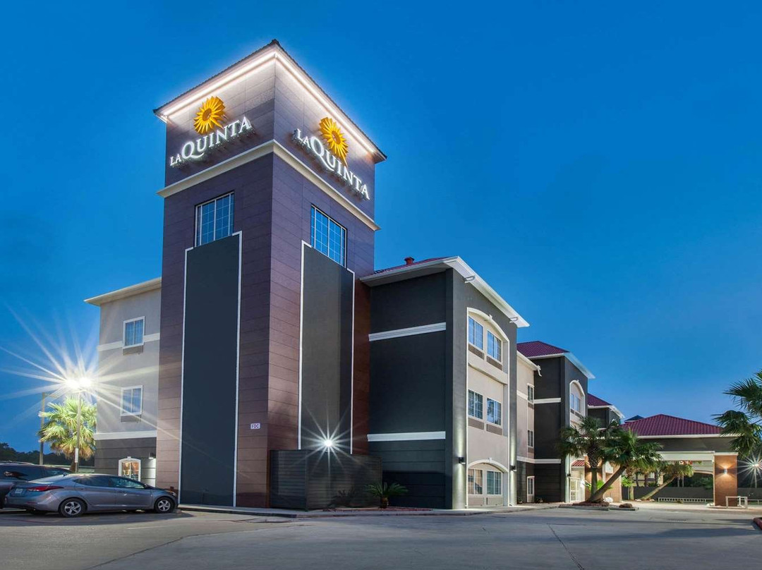 La Quinta Inn & Suites Houston New Caney主图