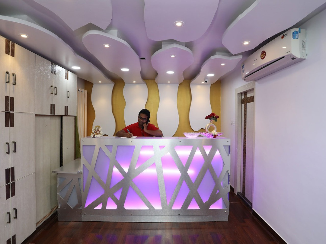 Green Edge Regency主图