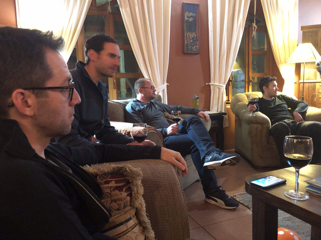 The Lazy Dog Inn a Mountain Lodge主图