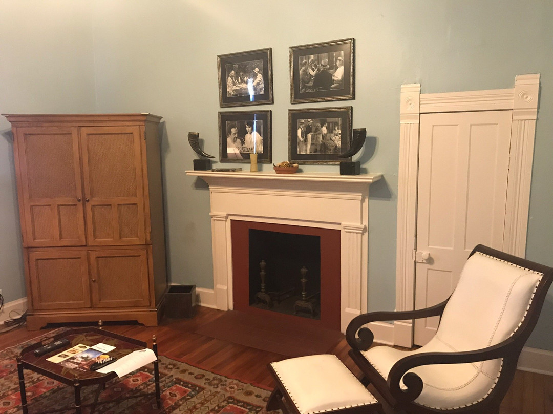 市中心宾客宿舍酒店主图