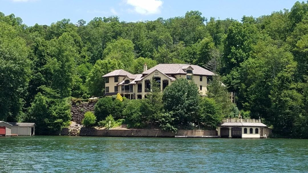 Lake Lure Adventure Company-Lake Lure必去景点