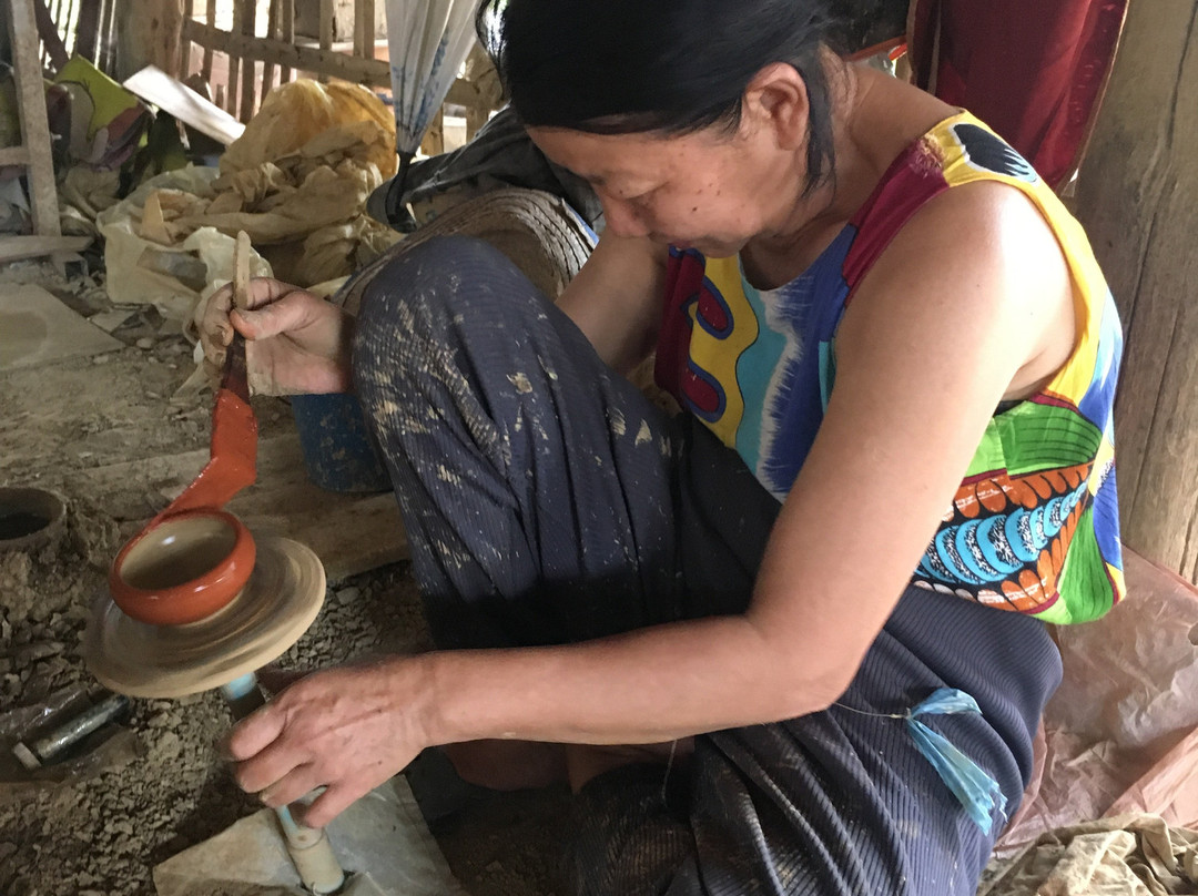 Baan Muang Goong Pottery Village景点图片