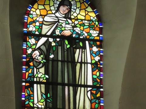 Eglise Sainte-Thérèse de l'Enfant Jésus-Gagny必去景点