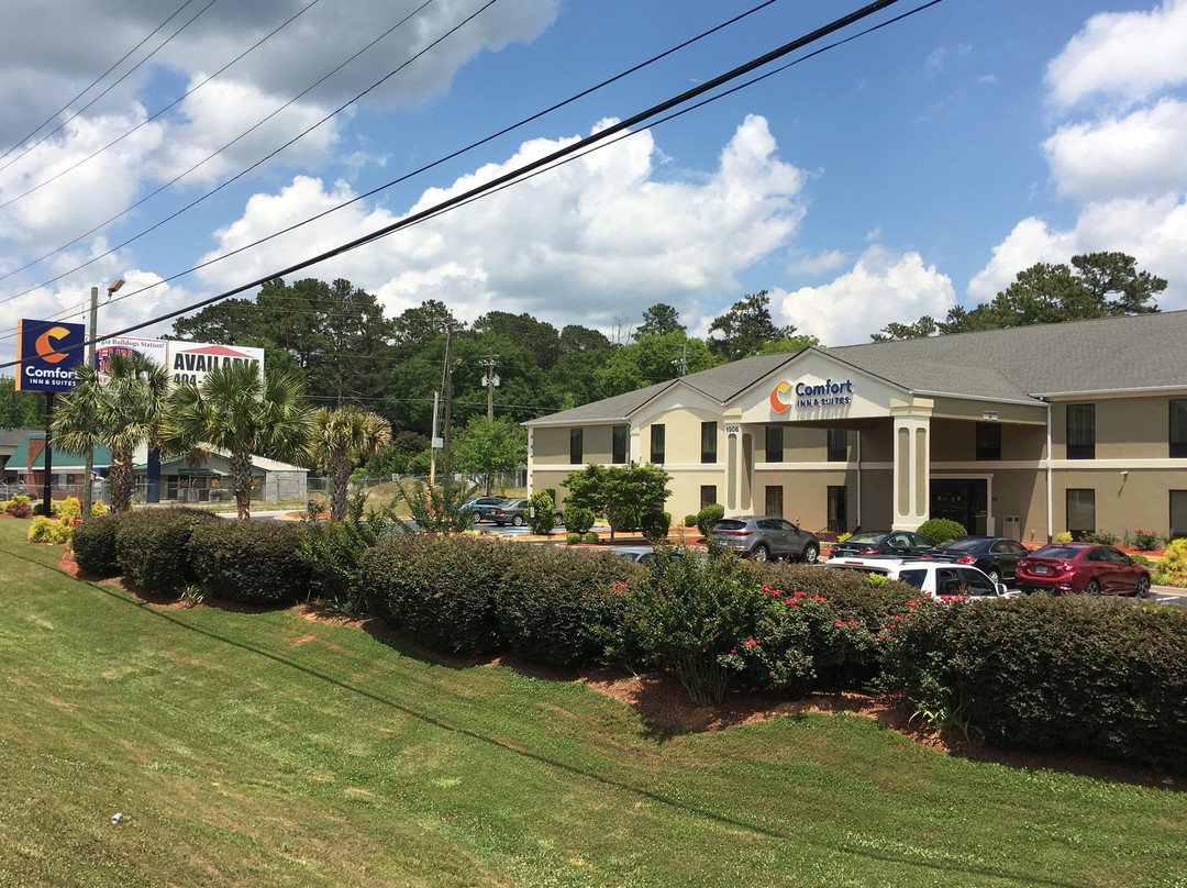 Comfort Inn & Suites主图