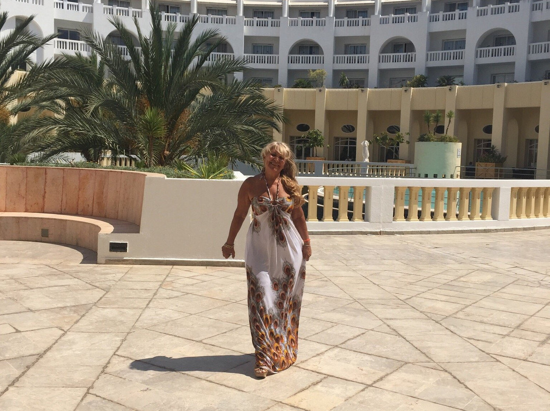 突尼斯宫酒店主图