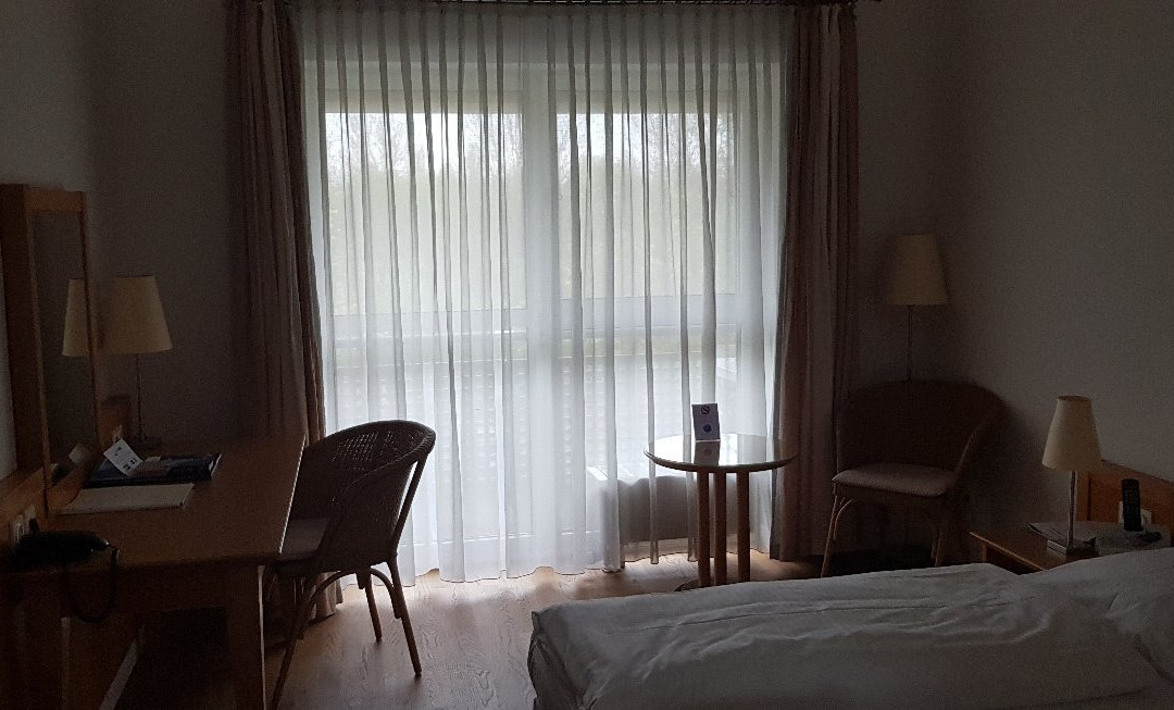 灵登霍夫餐厅&高尔夫酒店主图