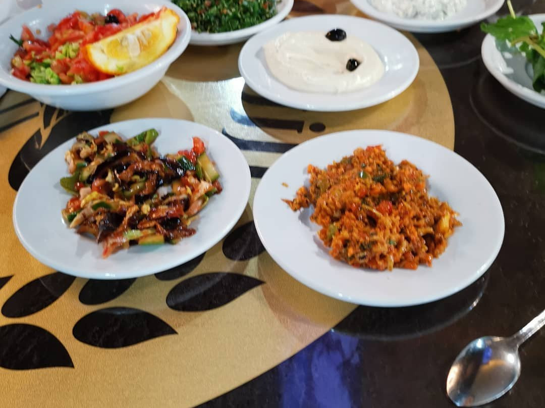 Basrah餐馆和美食-Zarzour Restaurant