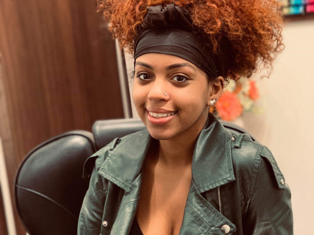 Karma Eyebrow Threading and Henna-Lanham必去景点