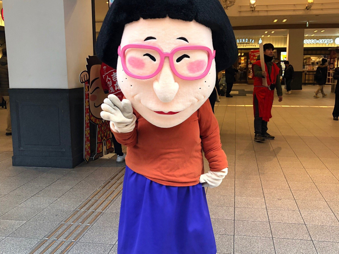Yoshimoto Manzai Theater-Chuo必去景点