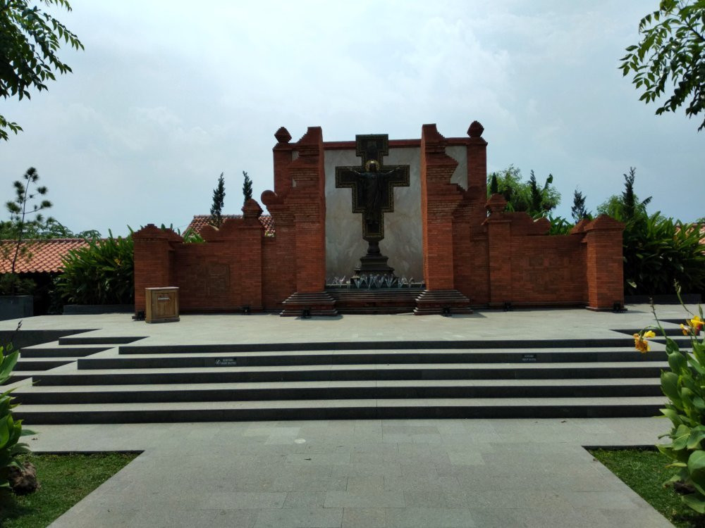 The Catholic Church of Our Lady-井里汶必去景点