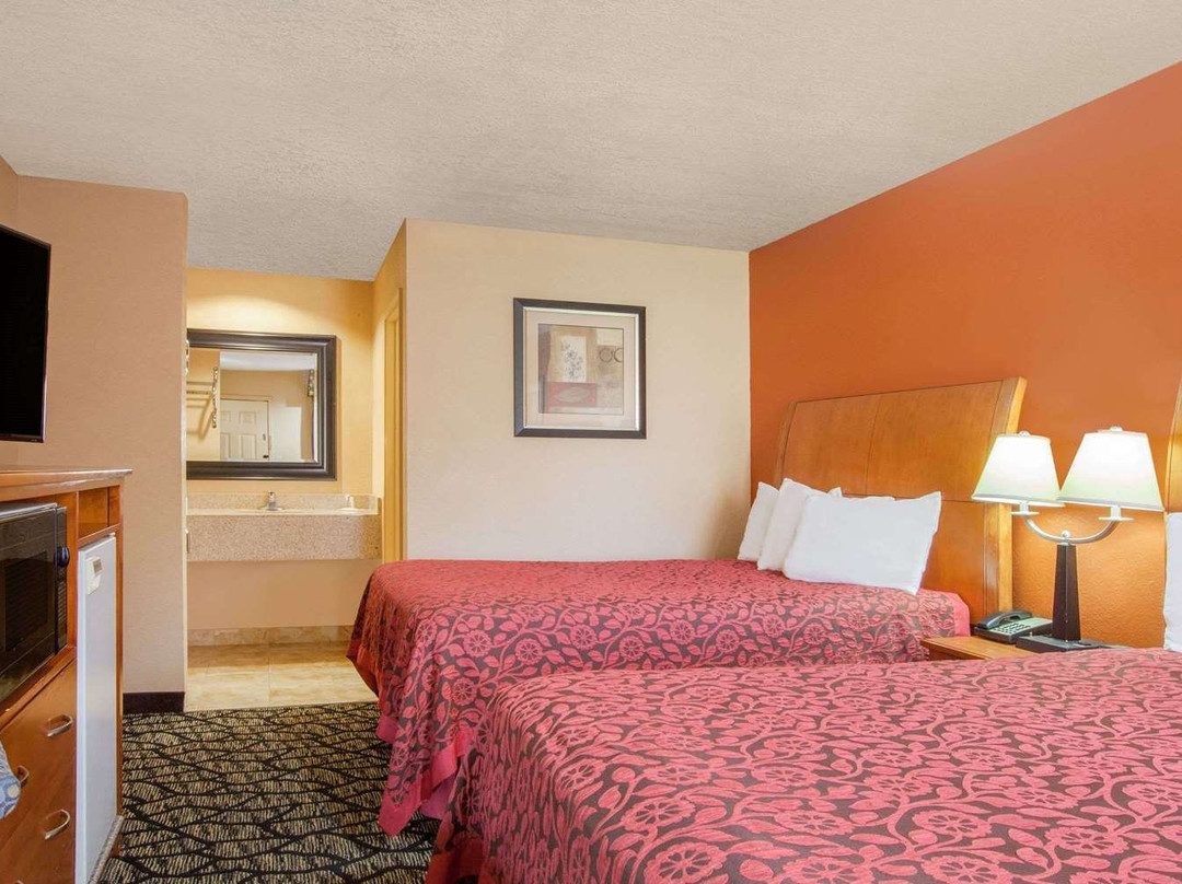 Days Inn by Wyndham Centerville主图