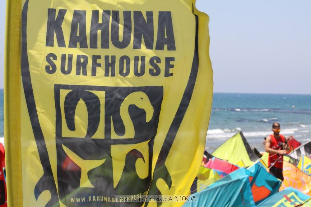 Kahuna Surfhouse Kitesurfing School-Kiti必去景点