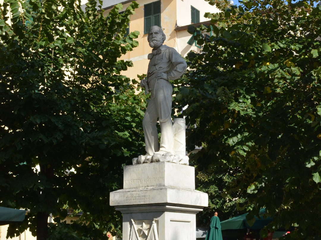 Monumento a Giuseppe Garibaldi-滨海蒙特罗梭必去景点