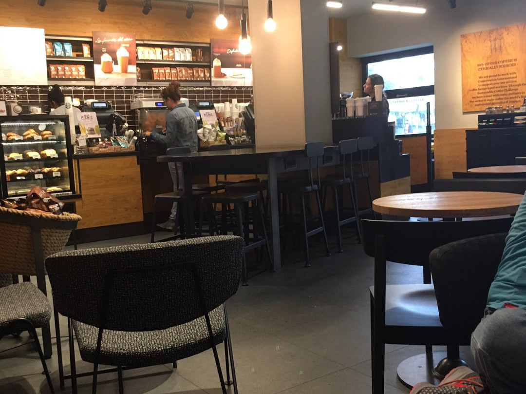 Starbucks Plaza de las Tendillas