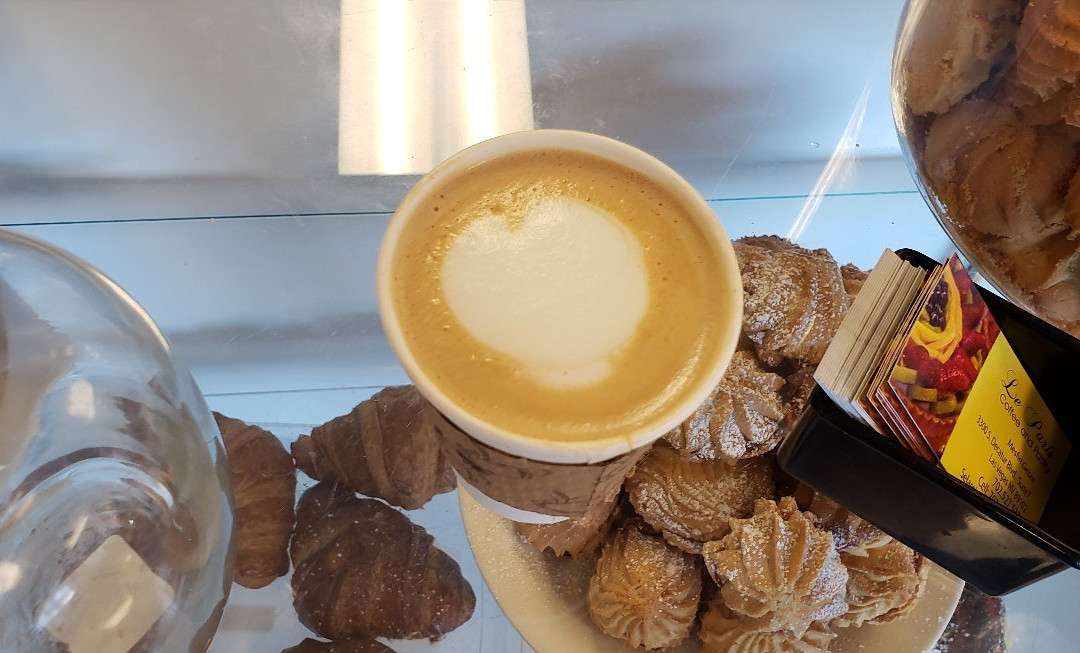 le paris coffee and pastry
