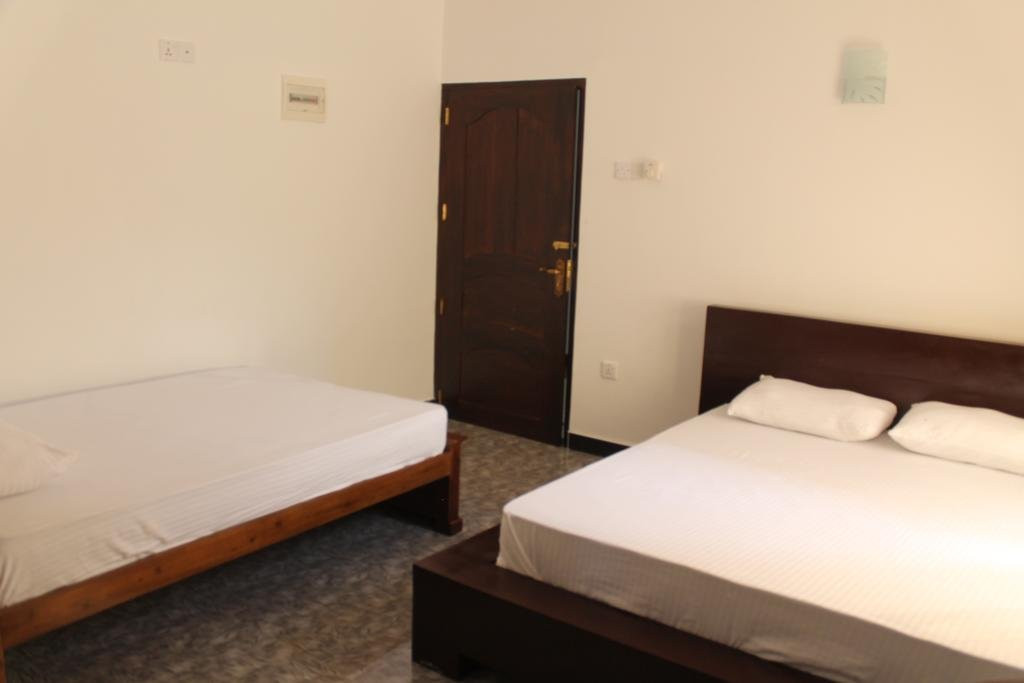 Anusha Holiday Inn主图