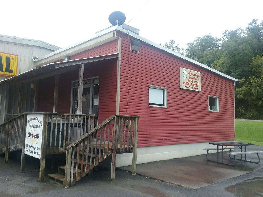 Salem餐馆和美食-Grandma Cookie Hot Dogs Exp