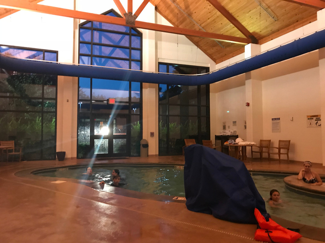 Twin Falls Lodge主图