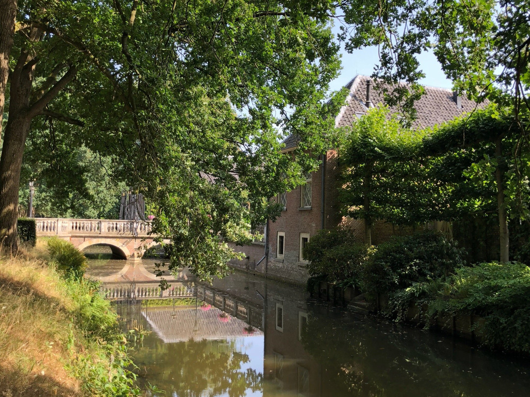 Kasteel Ampsen-Lochem必去景点