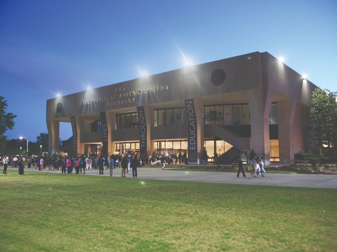 Givens Performing Arts Center景点图片