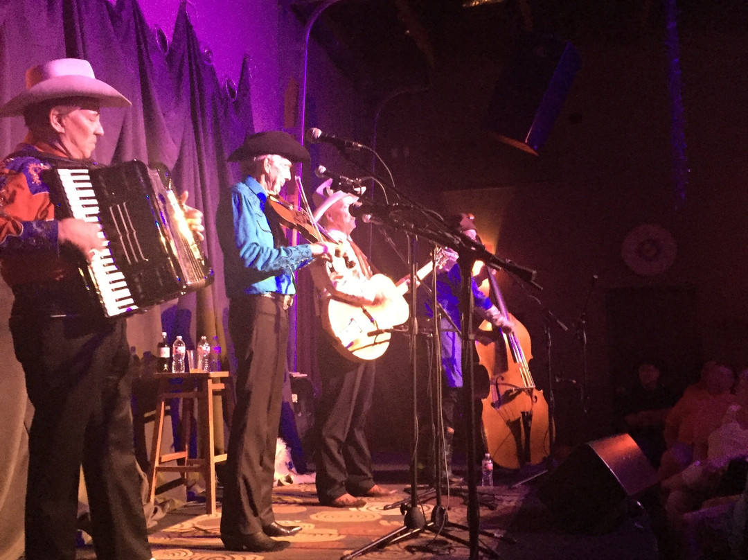 Main Street Crossing-Tomball必去景点