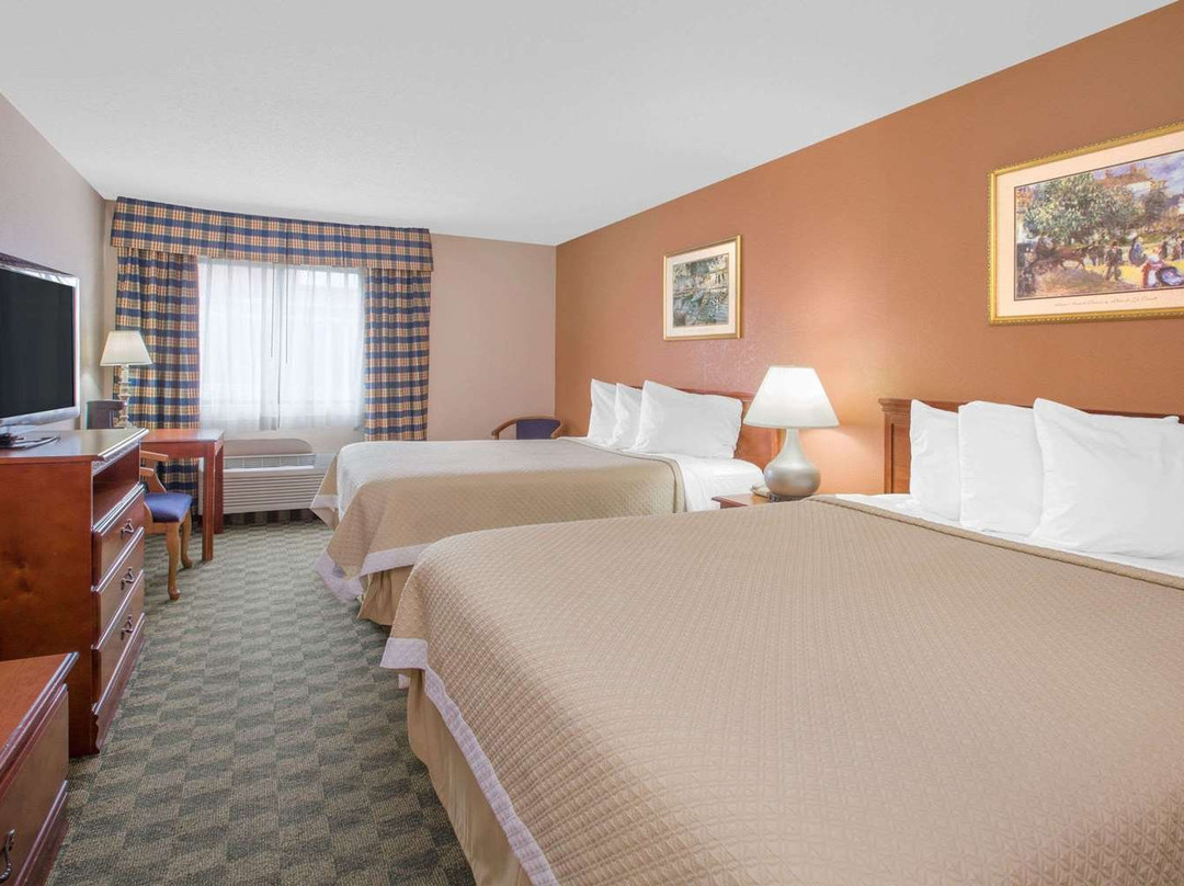 Days Inn by Wyndham Hillsdale主图