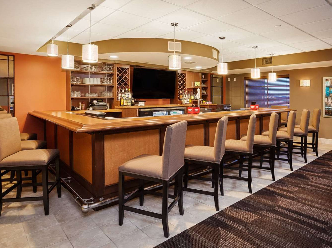 AmericInn Hotel & Suites Waupun主图