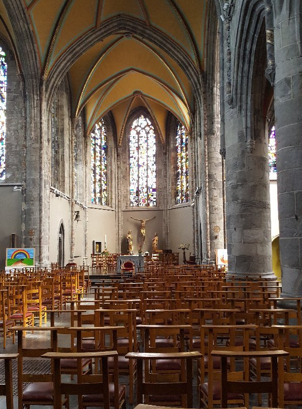 Eglise Saint-Remacle景点图片