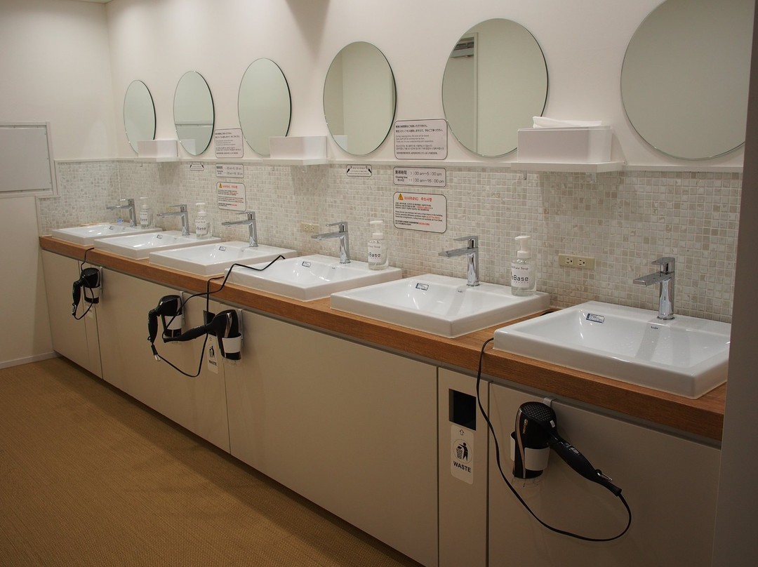 WeBase HAKATA Hostel主图