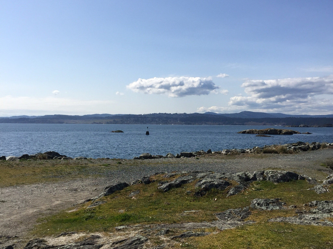 Macaulay Point Park景点图片