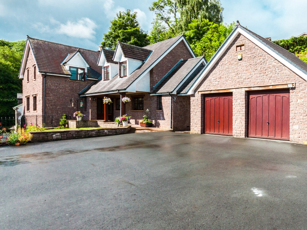 Mill Lodge Brecon Beacons主图